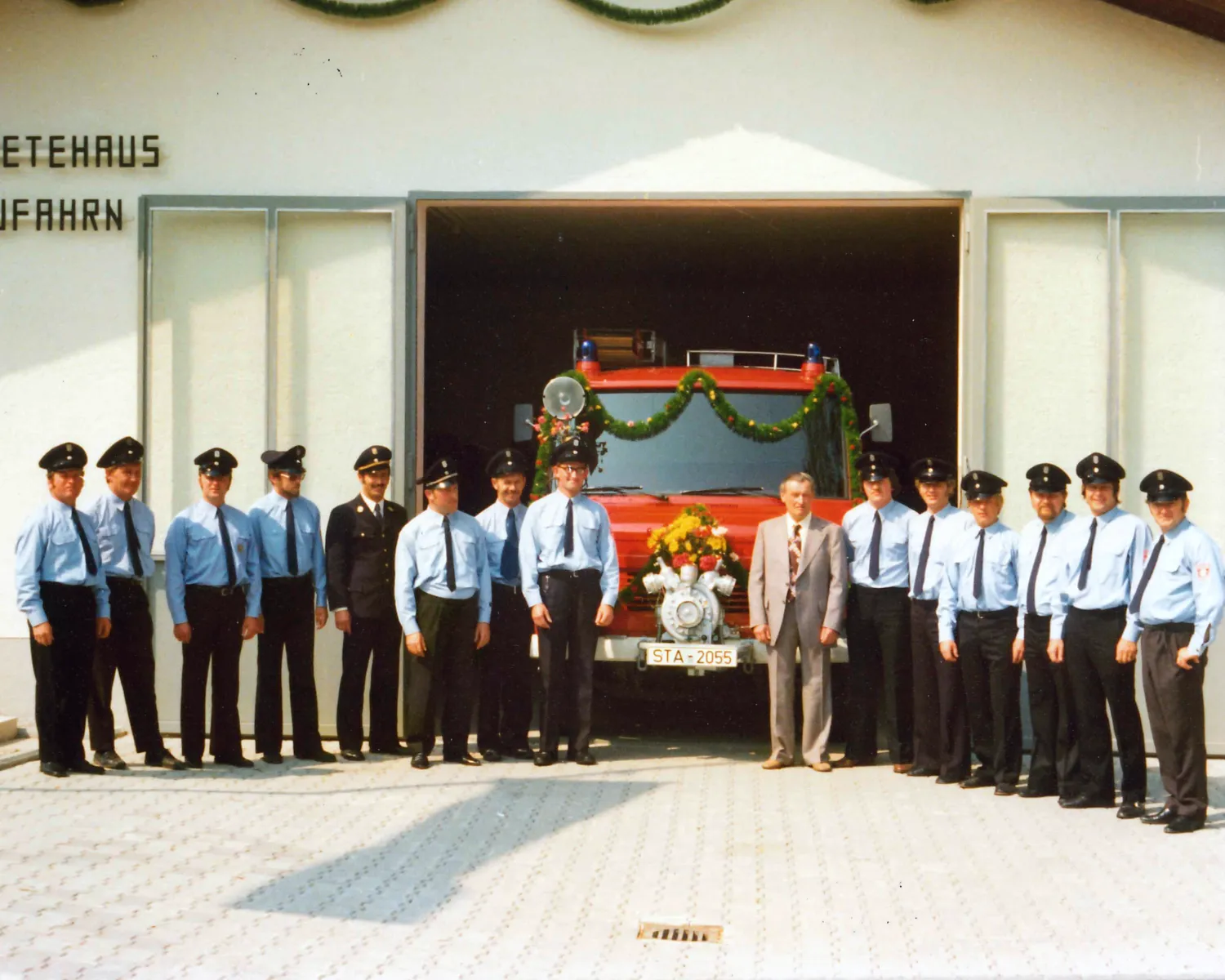 LF8 der Freiwilligen Feuerwehr Neufahrn 1974